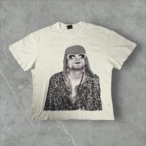 Vintage-Styled Kurt Cobain Portrait Graphic Tee - Faded White, Grunge Streetwear